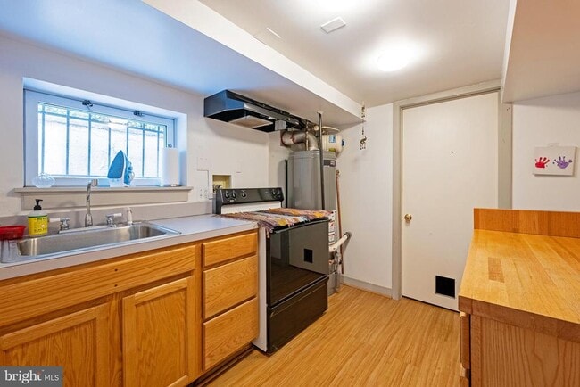 Building Photo - 3512 35th St NW