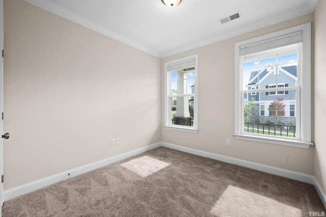 Building Photo - 2917 Early Planting Ave