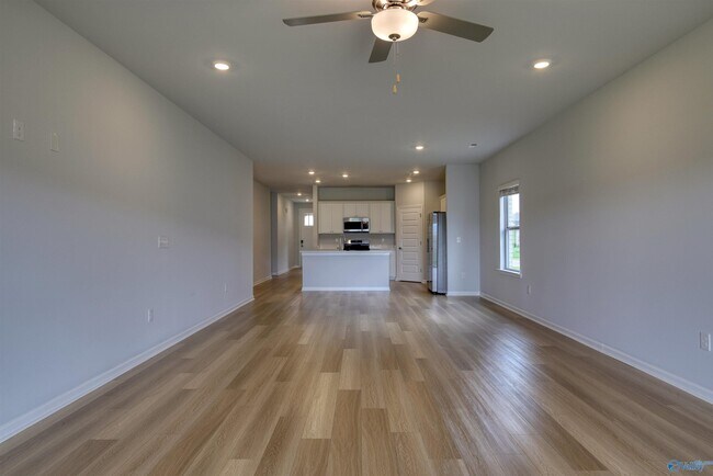 Building Photo - 112 Willow Rose Ln