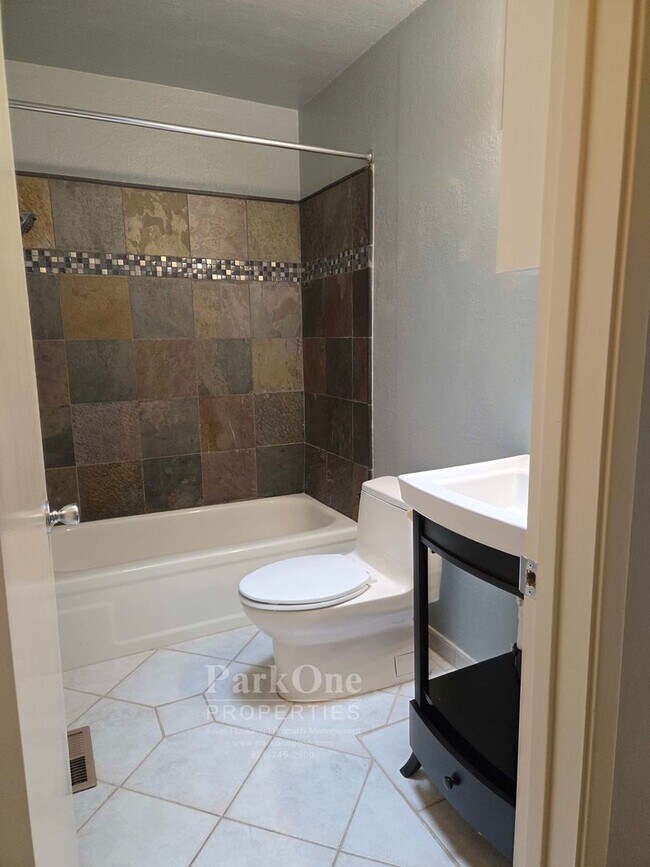 Building Photo - Larkey Park Single Level Home In Walnut Creek
