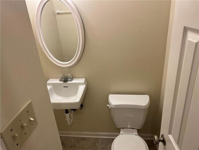 Building Photo - 316 Plantation Dr