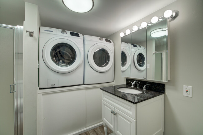 newer Samsung washer and dryer - 14722 25th Ave NE