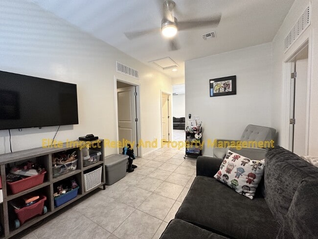 Building Photo - 7140 S Via Gaucho Viejo