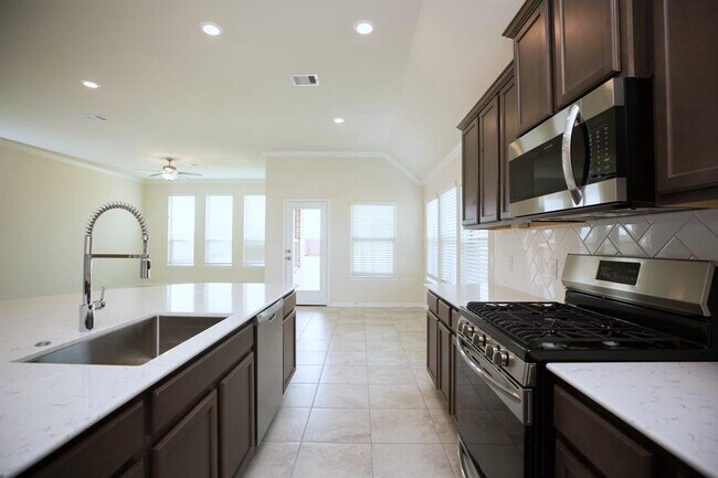 Building Photo - 10702 Balivcar Ct
