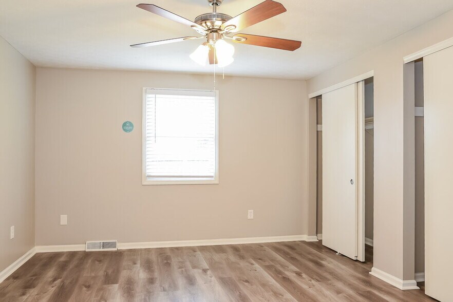 Building Photo - 1204 Daylight Dr