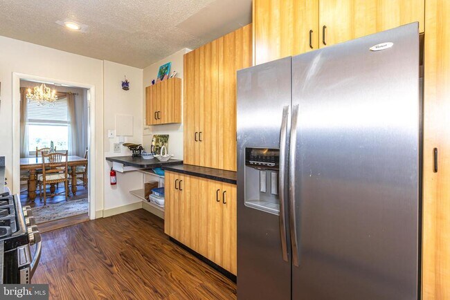 Building Photo - 4401 Roland Ave