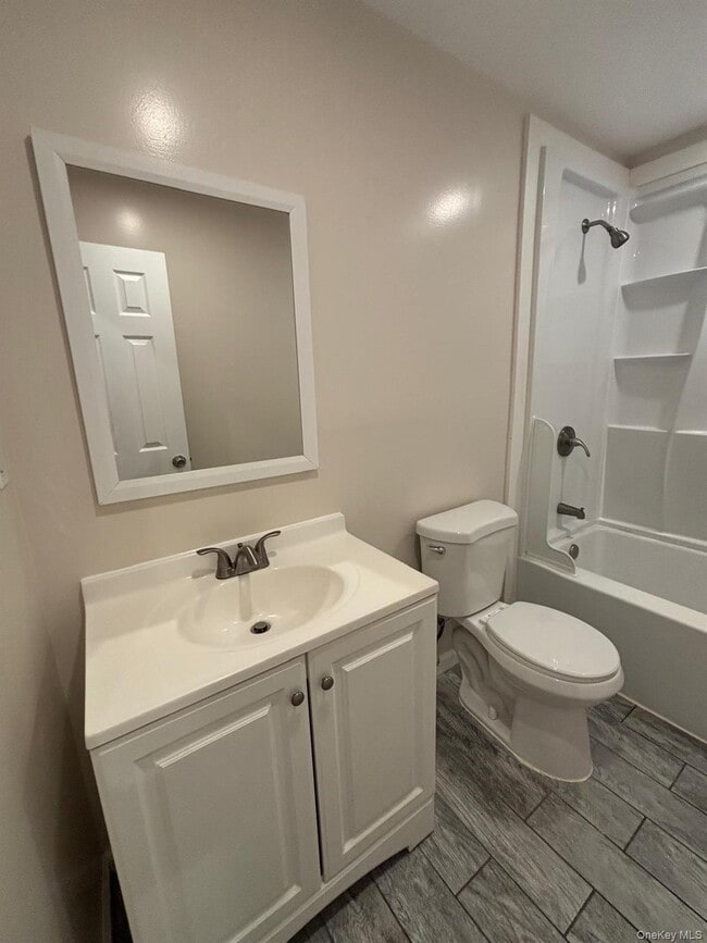 Building Photo - 855 Meade Ave