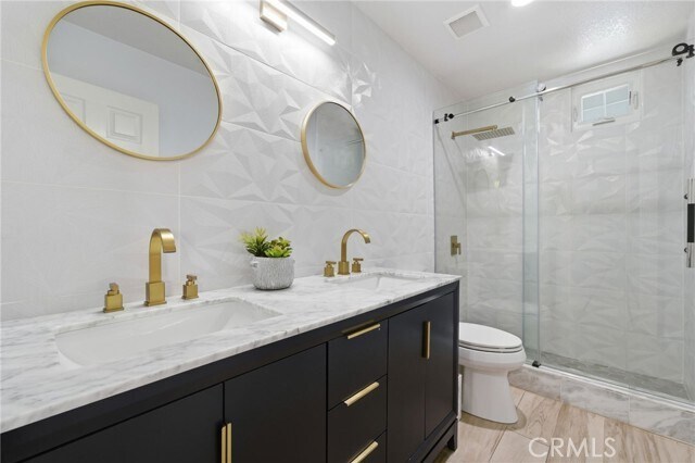 Building Photo - 51 Radiance Ln