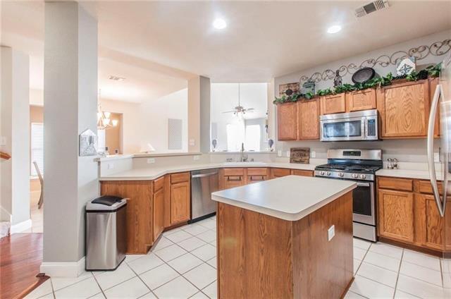 Building Photo - 9801 Old Field Dr
