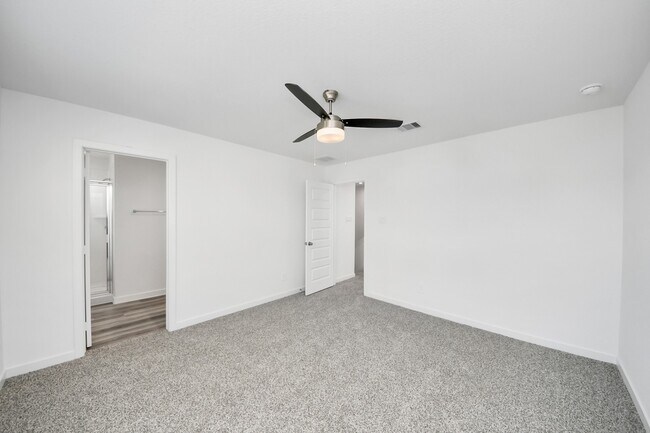 Building Photo - 10326 Penryn Frst Trl