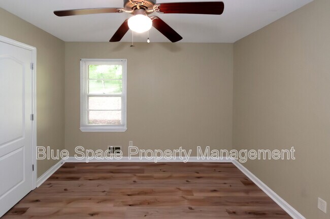 Building Photo - 1862 Posten Ln SW