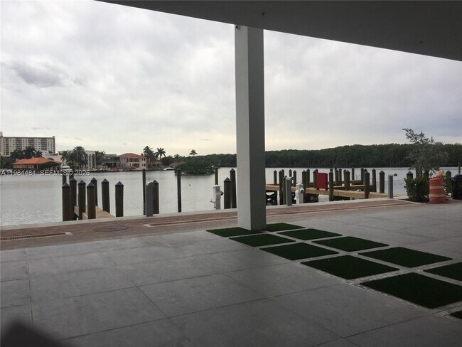 Building Photo - 400 Sunny Isles Blvd