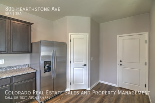 Building Photo - 801 Hearthstone Ave
