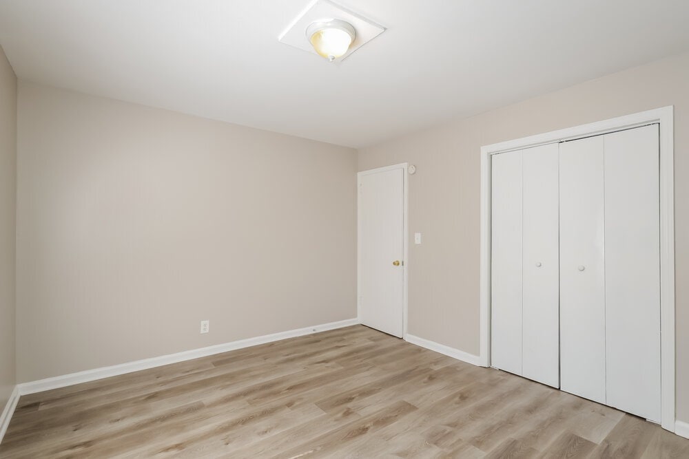 Building Photo - 3276 Elm St