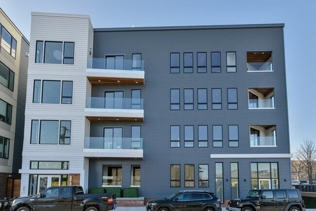 Building Photo - 377 West First St-