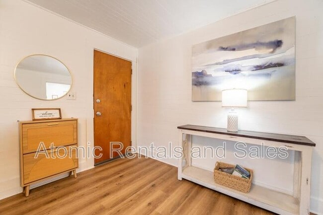 Building Photo - 614 E Brushy Valley Dr