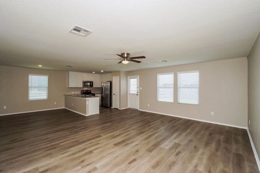 Building Photo - 6654 Morgan Cp