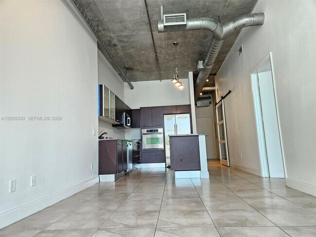 Building Photo - 3029 NE 188th St