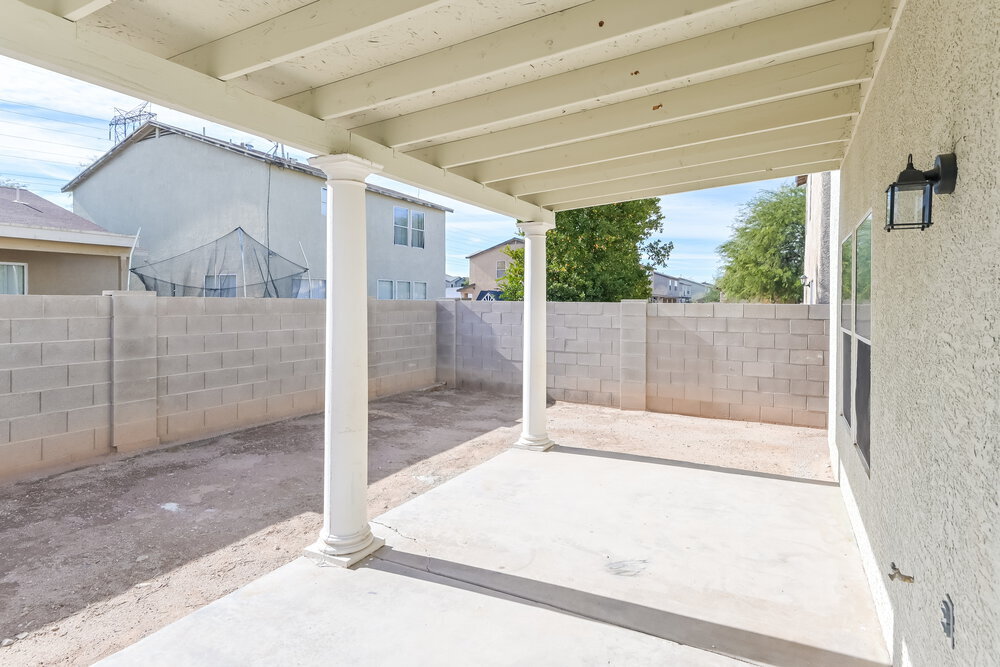 Building Photo - 1552 E Maryland Pl