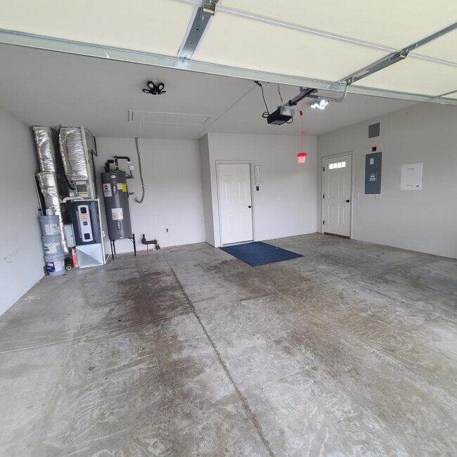 Building Photo - 3537 Westport Dr