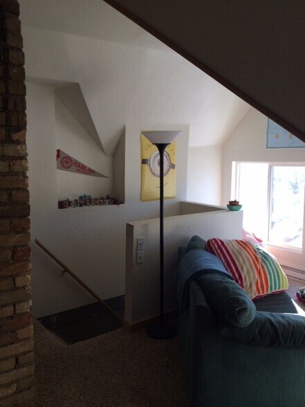 upper living room - 1336 Hewitt Ave