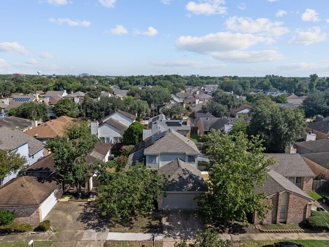 Building Photo - 8514 Deer Meadow Dr