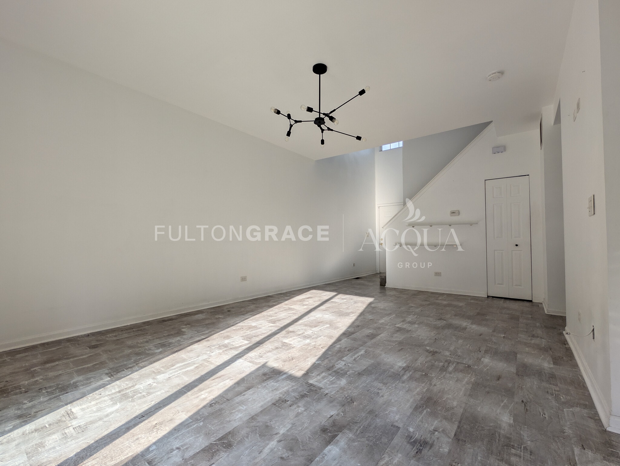 Building Photo - 2551 Oak Tree Ln