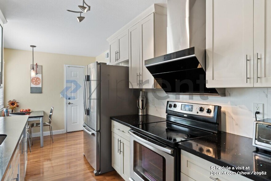 Building Photo - 3876 Dunford Way