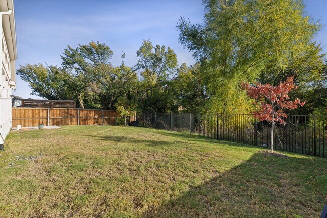 Building Photo - 1605 Ranch House Rd