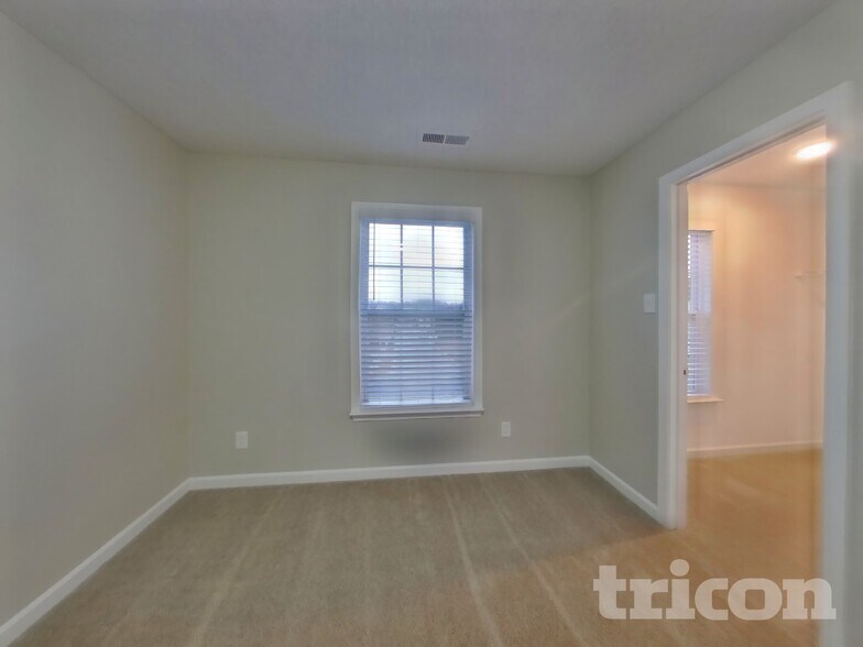 Building Photo - 14239 Hartwell Farm Dr