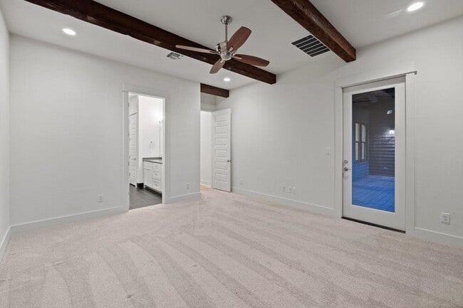 Building Photo - 2217 Seabiscuit Cv