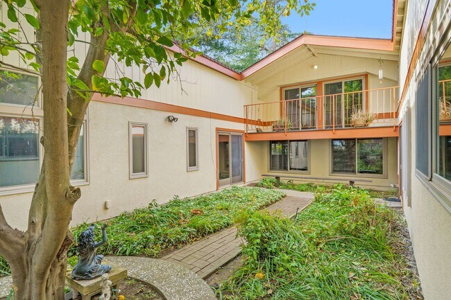 Primary Photo - Beautiful 3 Bedroom home in Stonegate