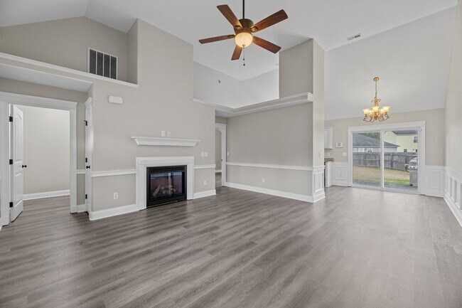 Building Photo - 108 Coree Way