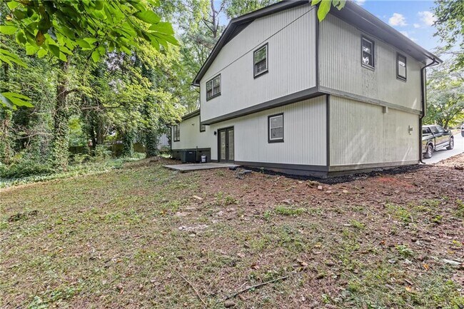 Building Photo - 353 Old Rosser Rd