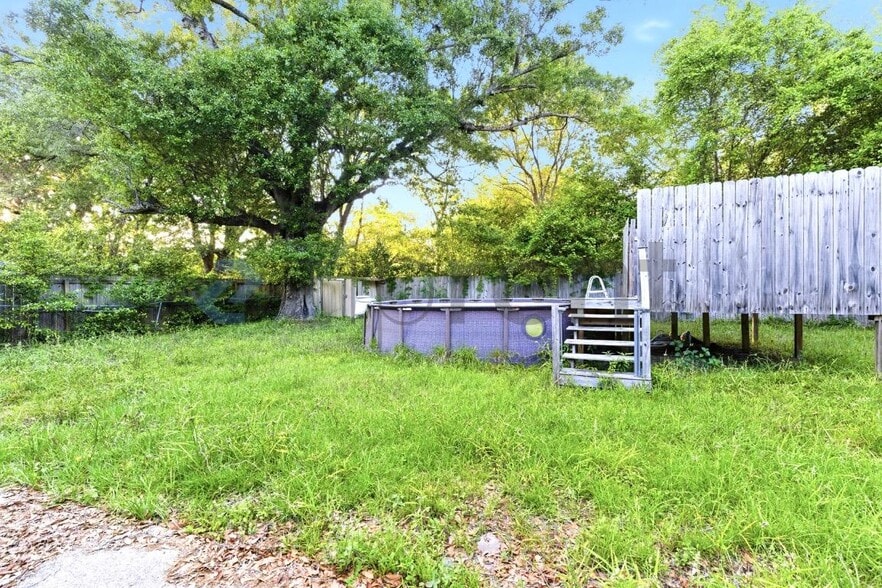 Building Photo - Unit