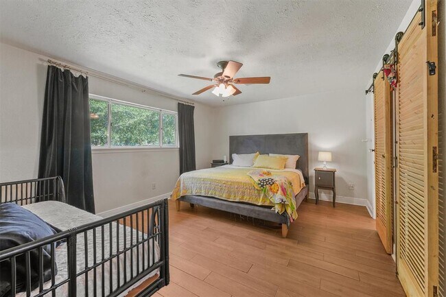 Building Photo - 1108 Myrtlewood Dr