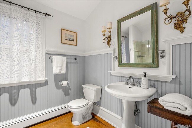 Building Photo - 448 Long Ridge Rd