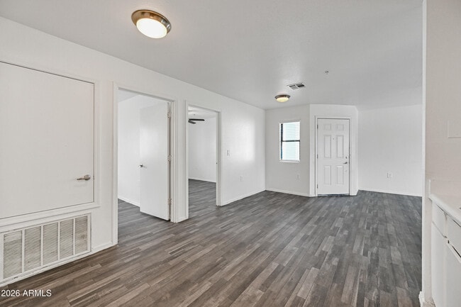 Building Photo - 3065 N 67th Ave