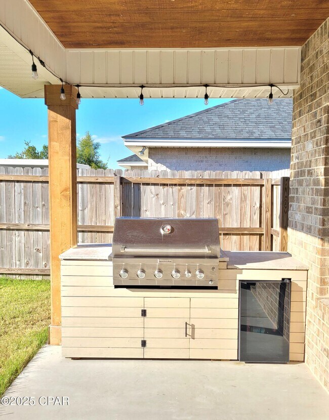 Building Photo - 2609 Outlaws Wy