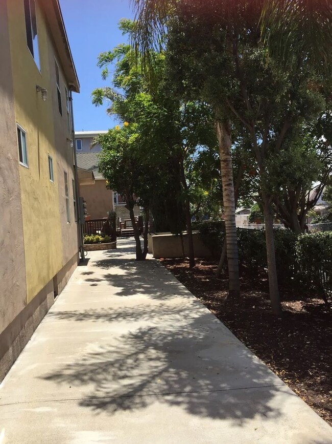 Building Photo - Stunning Duplex with Wrap Around Deck - Available Now