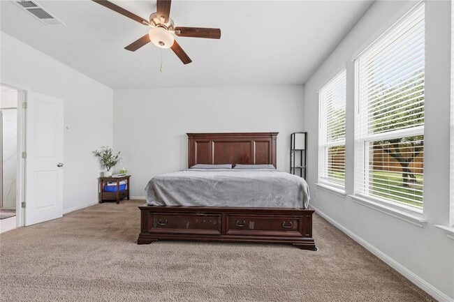 Building Photo - 317 Barton Oak Trl
