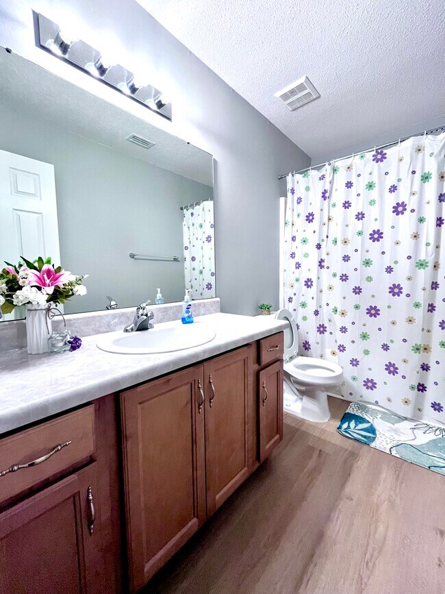 Building Photo - 7520 Avery Ln