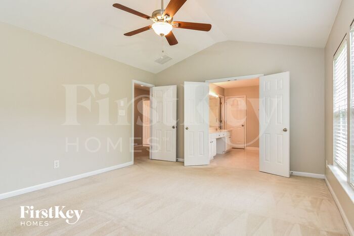 Building Photo - 1412 Pondhaven Dr