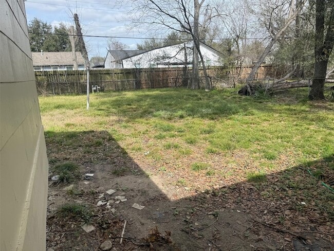 Building Photo - 5933 Southgood St