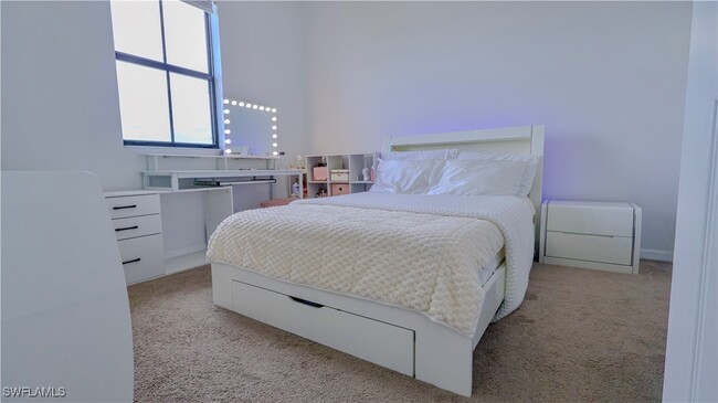 Building Photo - 5529 Aquila Ave
