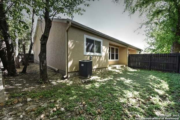 Building Photo - 3202 Eisenhauer Rd