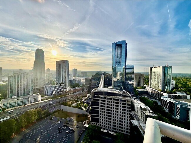 Building Photo - 3338 Peachtree Rd NE