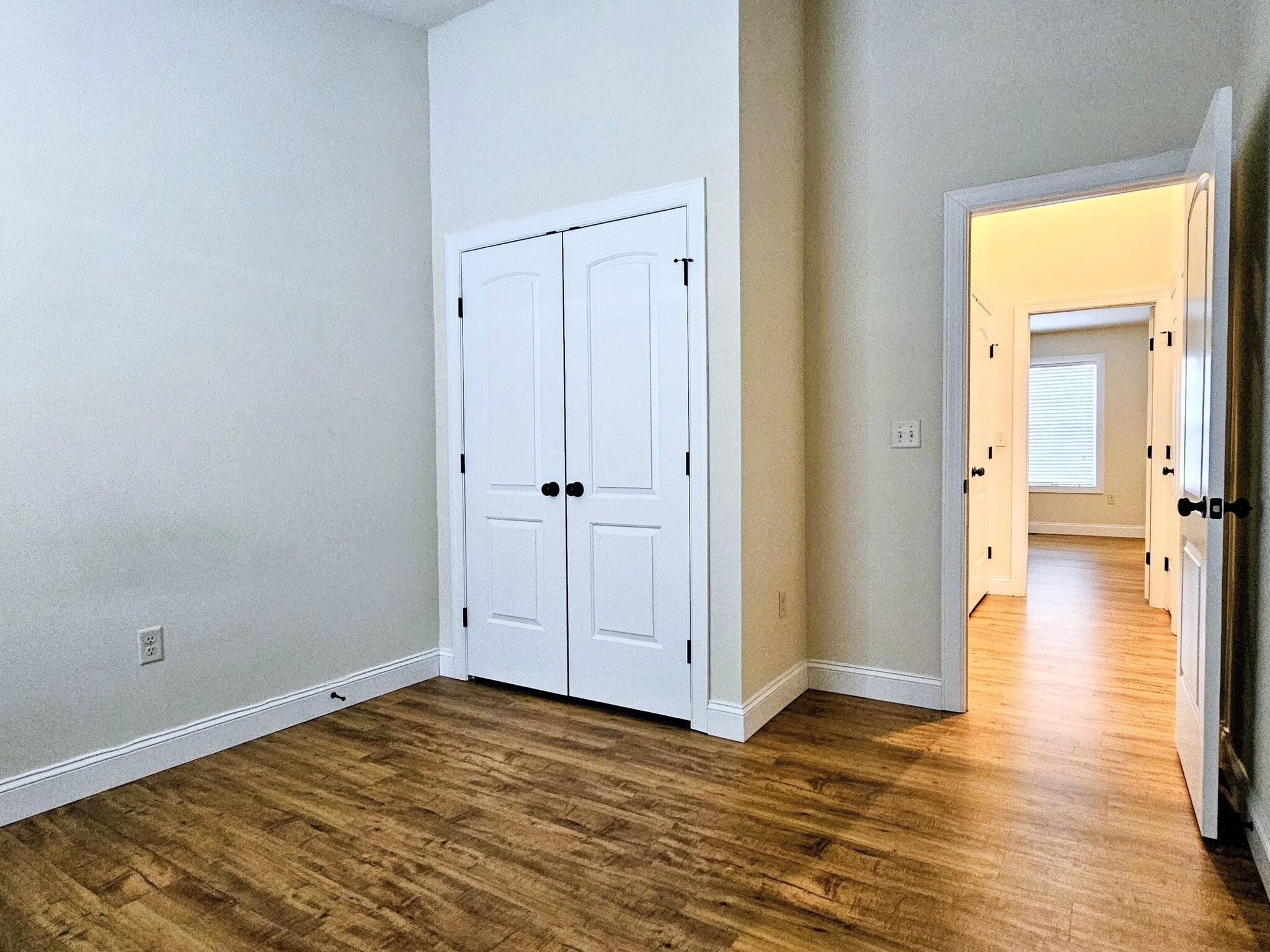 Building Photo - 361 Cedar Holw