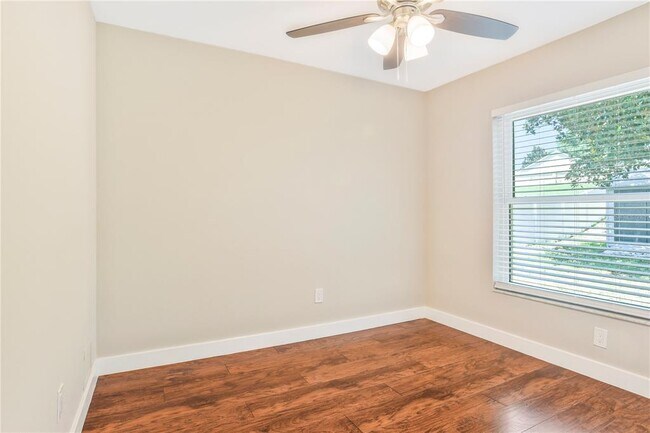 Building Photo - 15528 Hidden Lake Cir