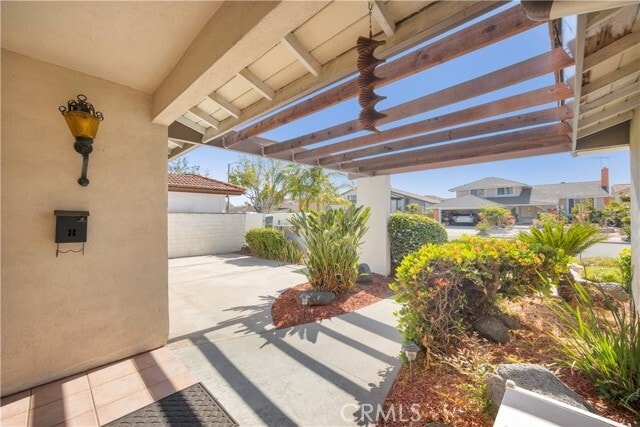 Building Photo - 15392 Maryknoll St